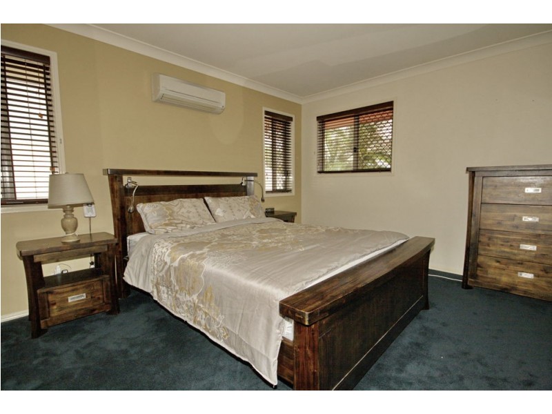 4 McCormack Place, Wakerley QLD 4154