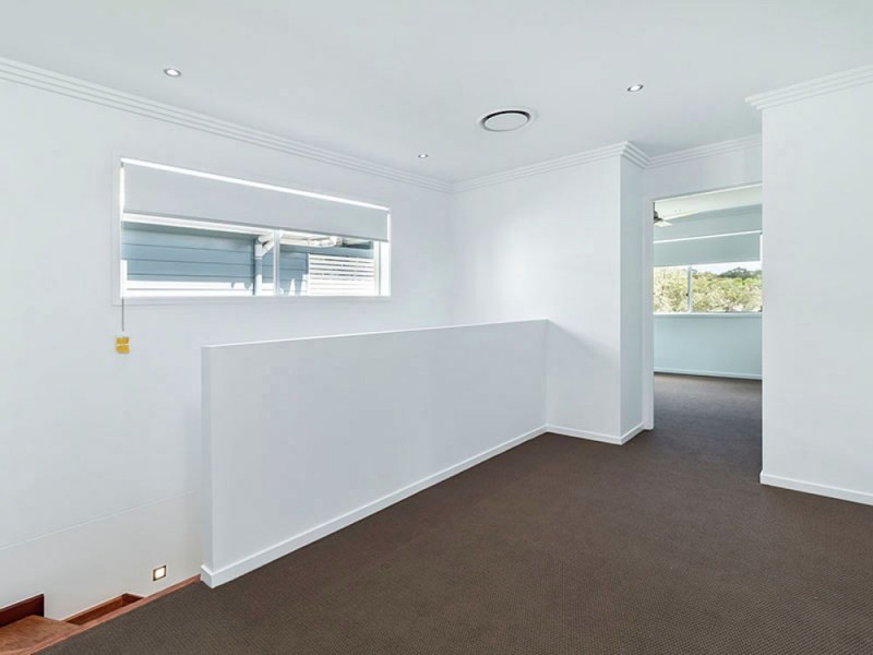 54 Hindes St, Lota QLD 4179