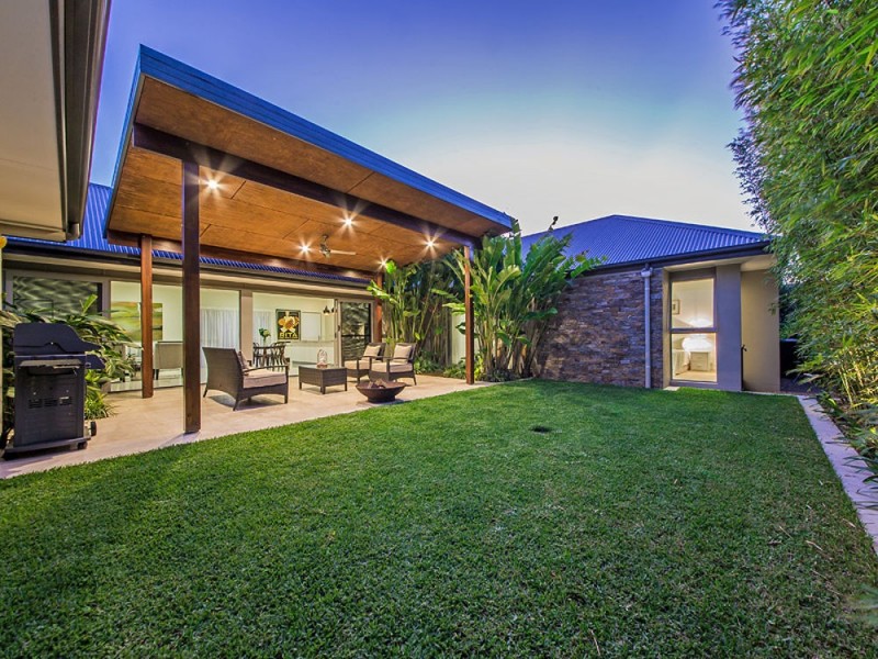 7 Esk Crescent, Wakerley QLD 4154