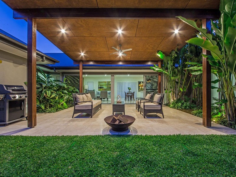 7 Esk Crescent, Wakerley QLD 4154