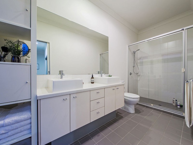 7 Esk Crescent, Wakerley QLD 4154