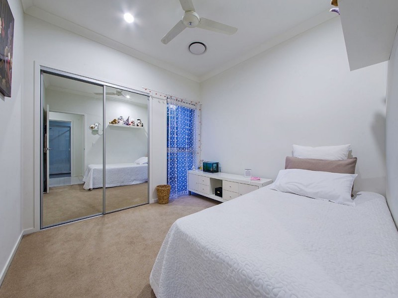 7 Esk Crescent, Wakerley QLD 4154