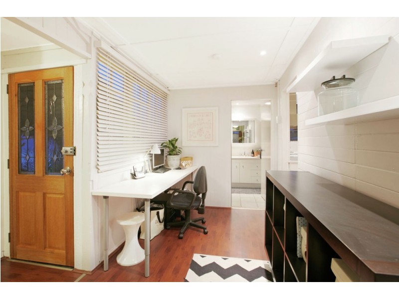 76 Clara St, Wynnum QLD 4178