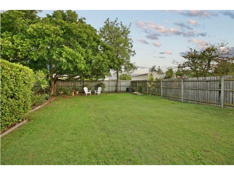 76 Clara St, Wynnum QLD 4178