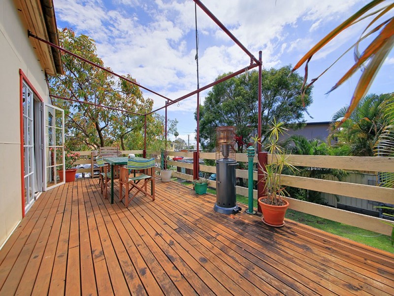 52 Cardigan Pde, Manly QLD 4179
