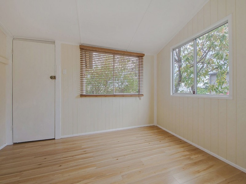 52 Cardigan Pde, Manly QLD 4179