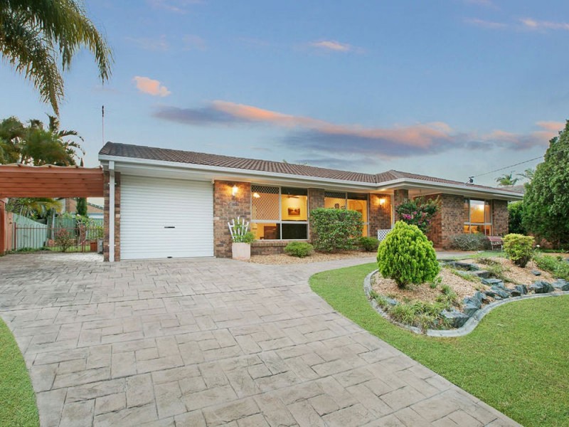 8 Riverton Drive, Wellington Point QLD 4160