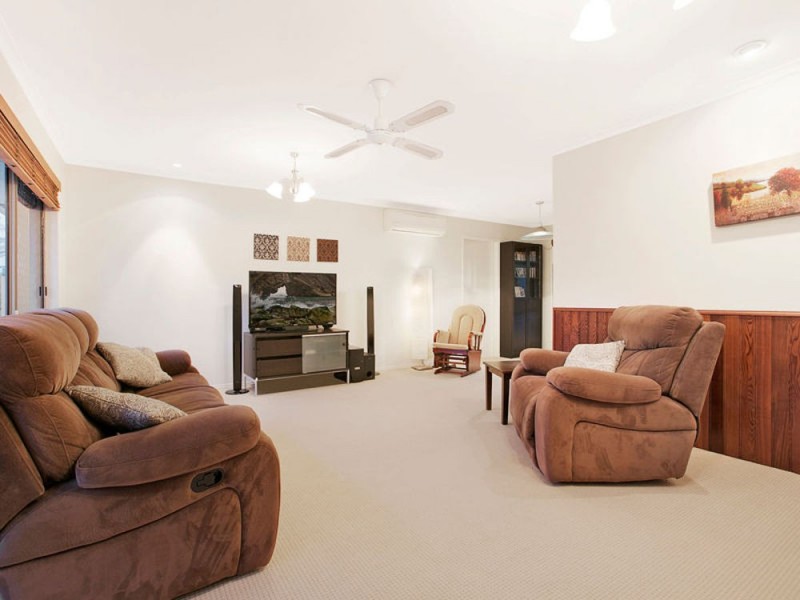 8 Riverton Drive, Wellington Point QLD 4160