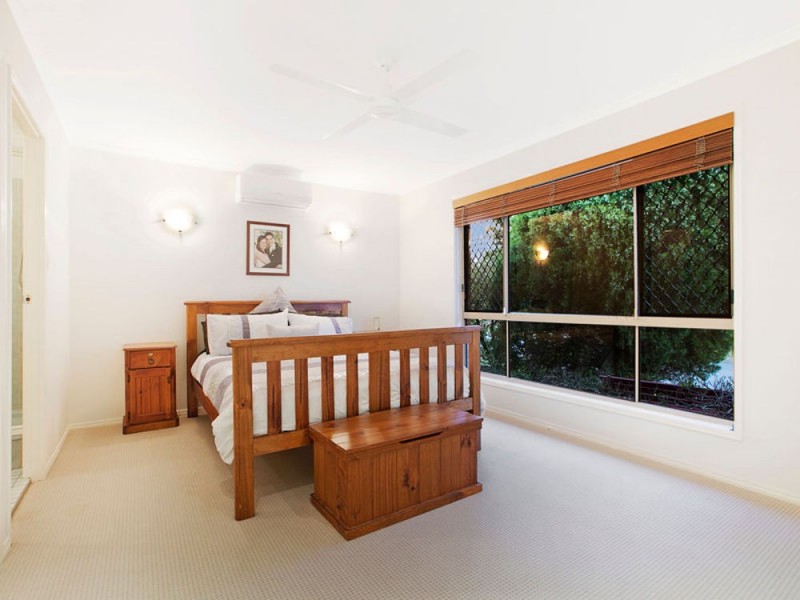 8 Riverton Drive, Wellington Point QLD 4160