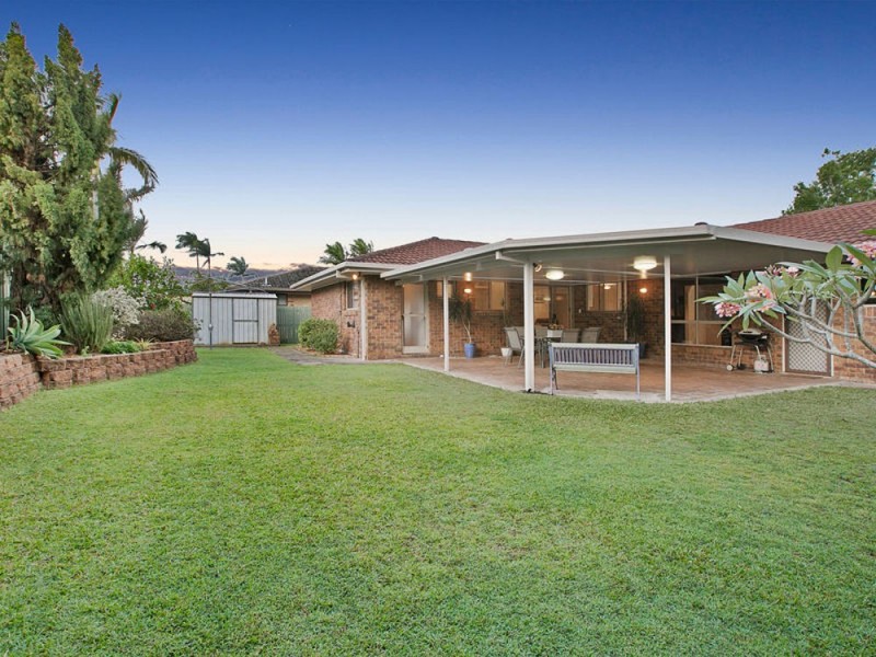 8 Riverton Drive, Wellington Point QLD 4160