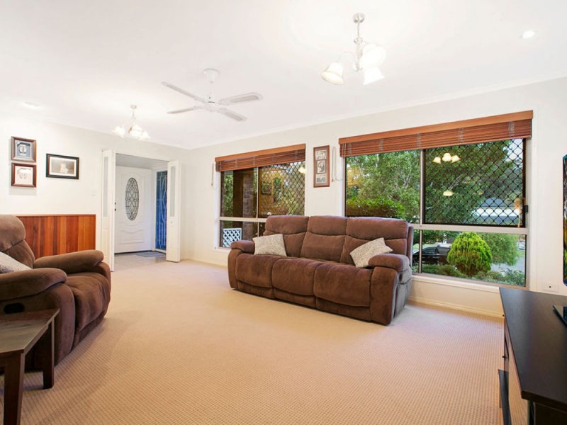 8 Riverton Drive, Wellington Point QLD 4160