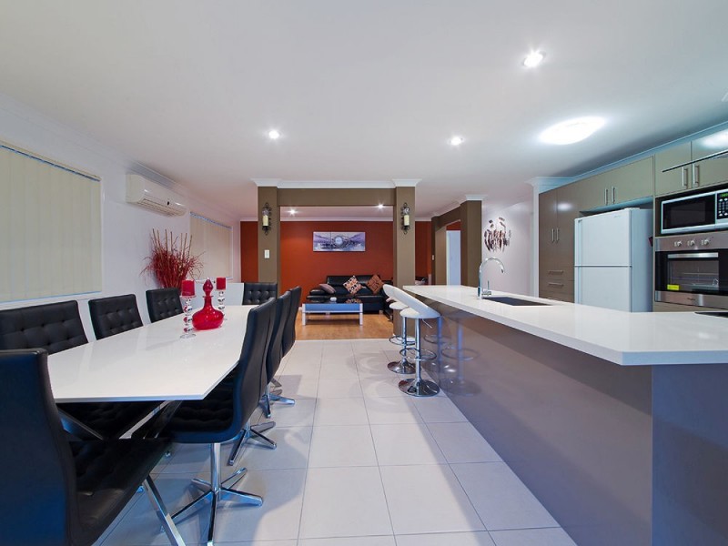 379 Chatsworth Road, Coorparoo QLD 4151