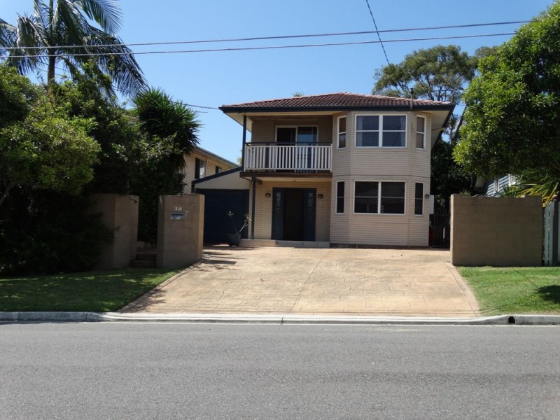38 Pansy Street, Wynnum QLD 4178