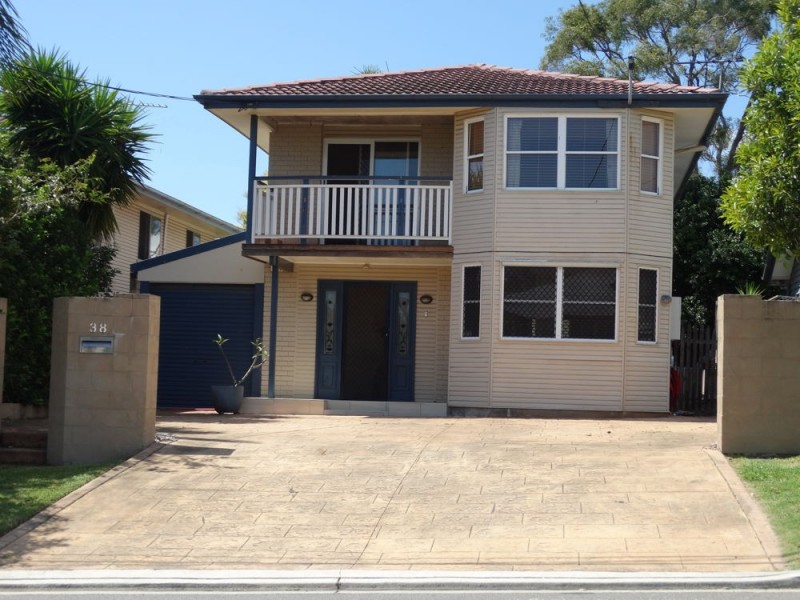 38 Pansy Street, Wynnum QLD 4178