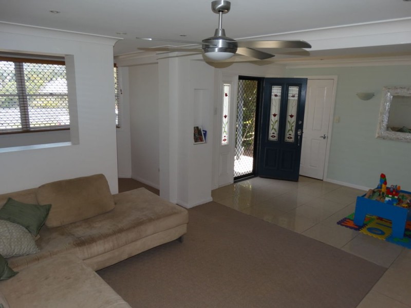 38 Pansy Street, Wynnum QLD 4178