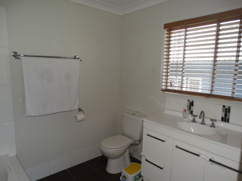 38 Pansy Street, Wynnum QLD 4178