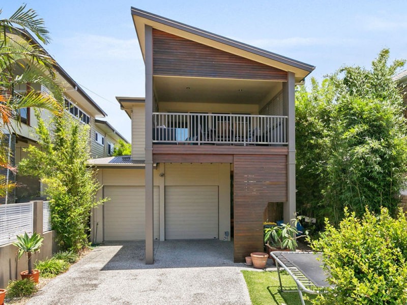 801 Esplanade, Lota QLD 4179