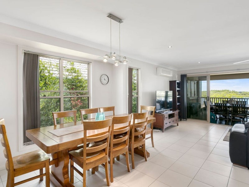 801 Esplanade, Lota QLD 4179