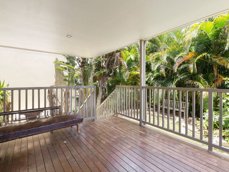 801 Esplanade, Lota QLD 4179