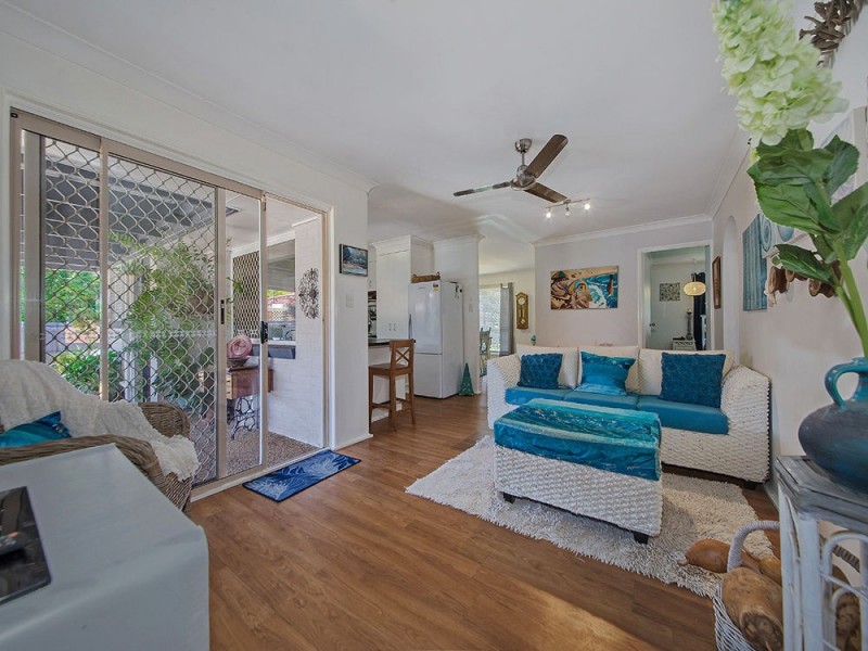 43 Emmett Street, Wynnum West QLD 4178