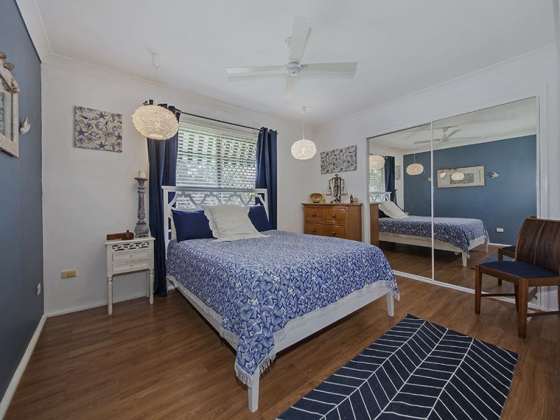 43 Emmett Street, Wynnum West QLD 4178