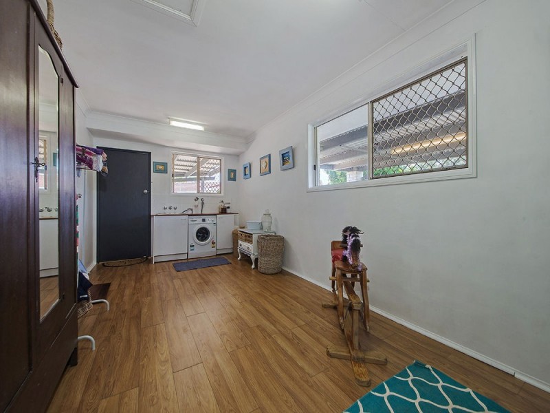 43 Emmett Street, Wynnum West QLD 4178