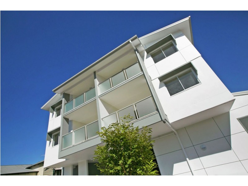 10/34 Emsworth St, Wynnum QLD 4178