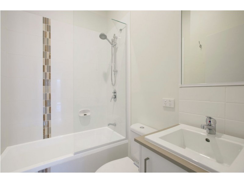 10/34 Emsworth St, Wynnum QLD 4178