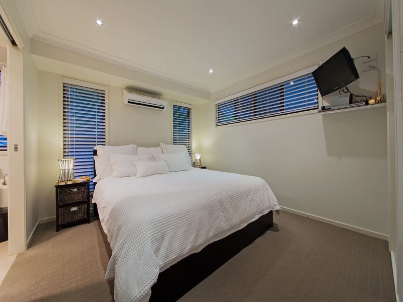 17 Higgs Circuit, Wynnum West QLD 4178