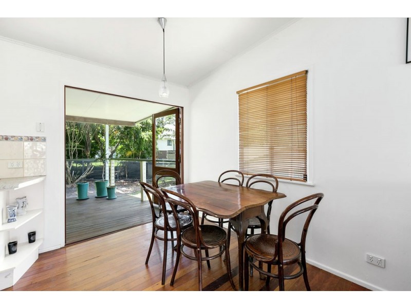 37 Roseberry pde, Wynnum West QLD 4178