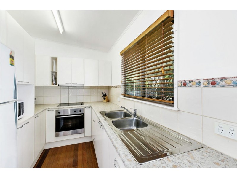 37 Roseberry pde, Wynnum West QLD 4178