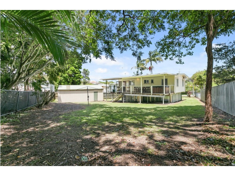 37 Roseberry pde, Wynnum West QLD 4178