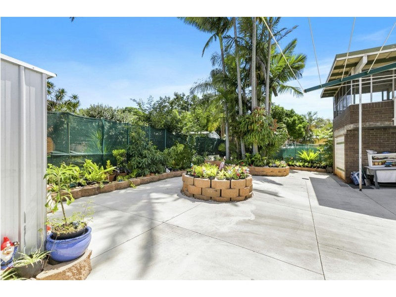 255 Wondall Rd, Wynnum West QLD 4178