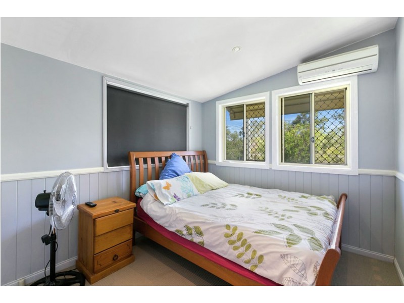 11 Raeburn St, Manly QLD 4179