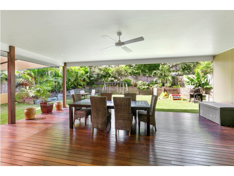 11 Raeburn St, Manly QLD 4179