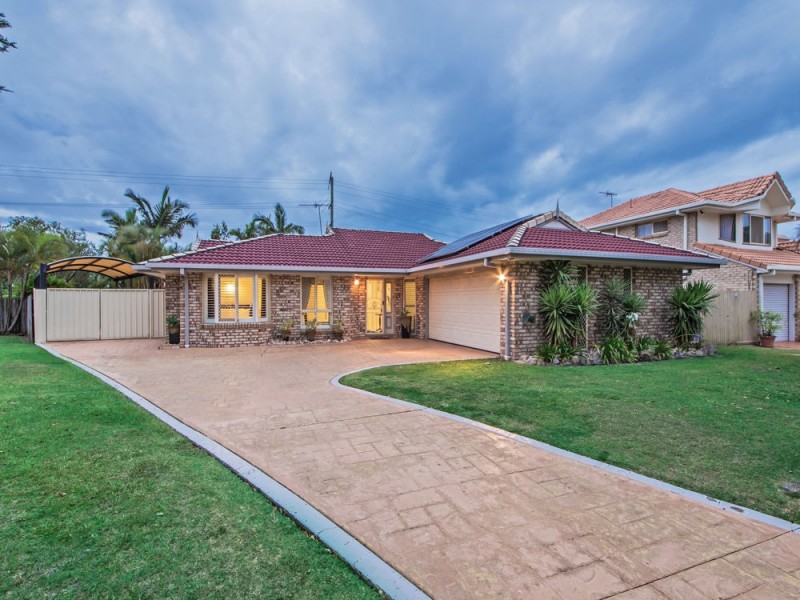 16 Schooner Circuit, Manly West QLD 4179