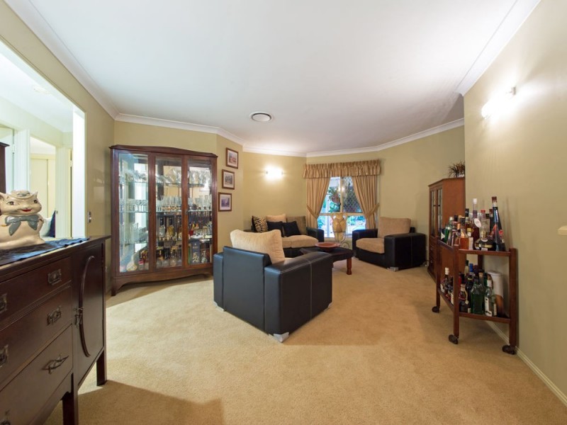 16 Schooner Circuit, Manly West QLD 4179