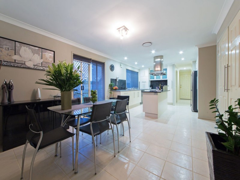 16 Schooner Circuit, Manly West QLD 4179