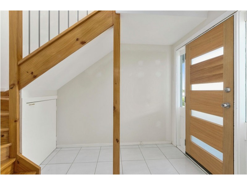 23 Whites Road, Manly West QLD 4179