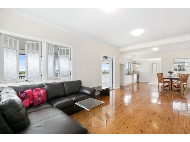 23 Whites Road, Manly West QLD 4179