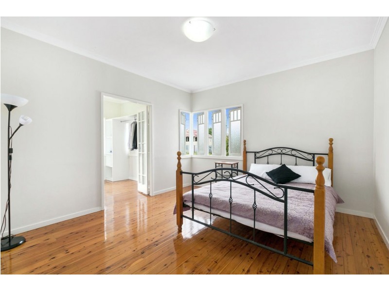 23 Whites Road, Manly West QLD 4179