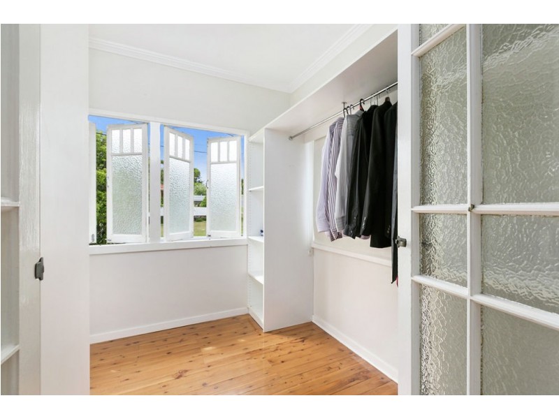 23 Whites Road, Manly West QLD 4179