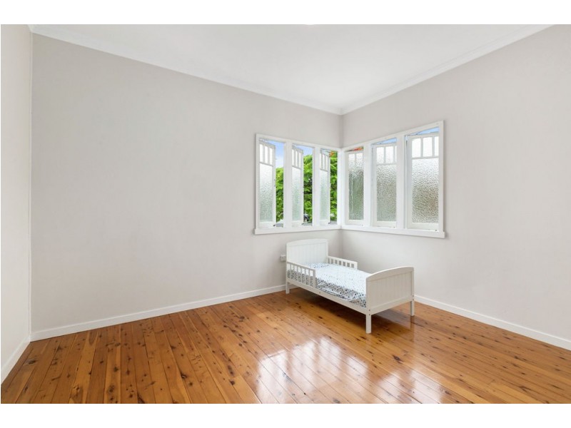 23 Whites Road, Manly West QLD 4179