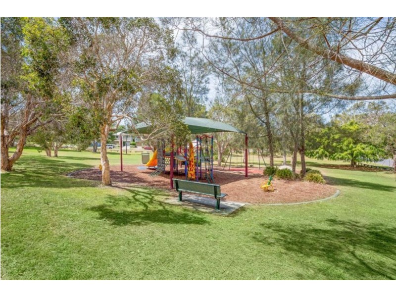39 Curtis Street, Manly QLD 4179