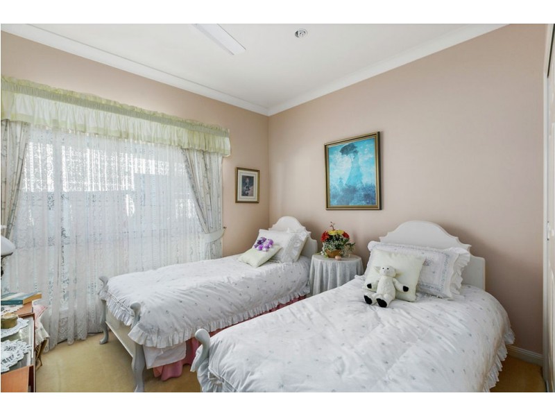 6 Dane Ct, Manly West QLD 4179