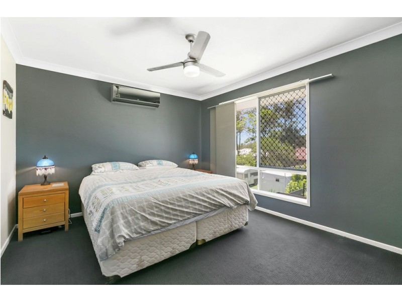 36 Crawford Rd, Wynnum West QLD 4178