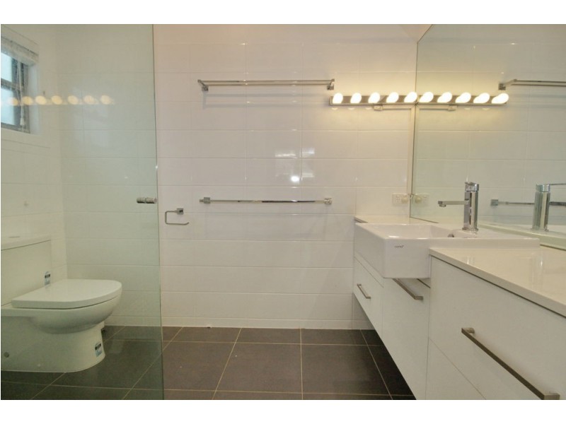 37 Cedar Street, Wynnum QLD 4178