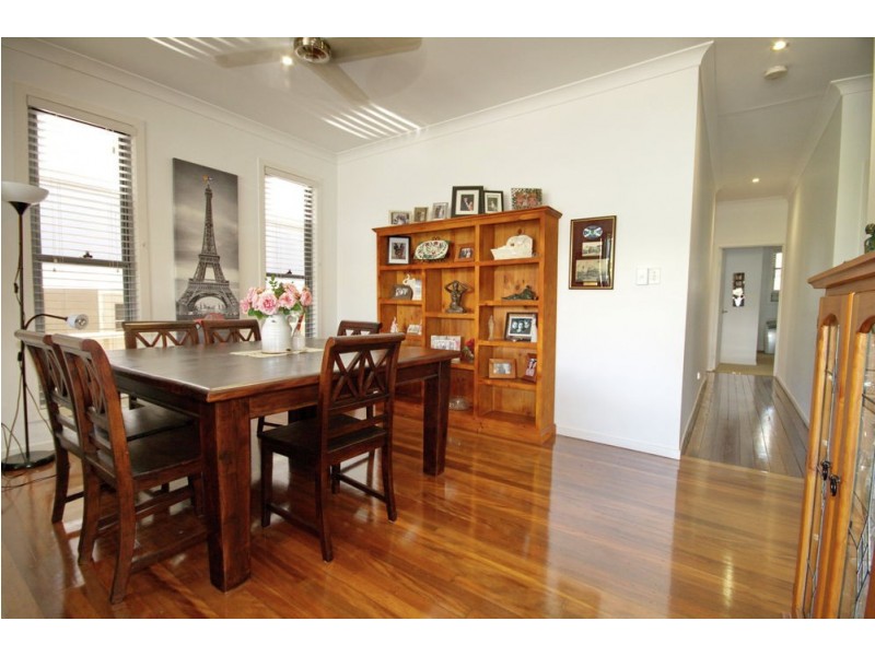 37 Cedar Street, Wynnum QLD 4178