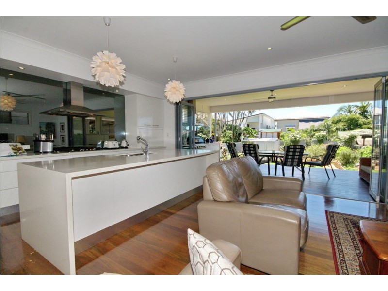 37 Cedar Street, Wynnum QLD 4178