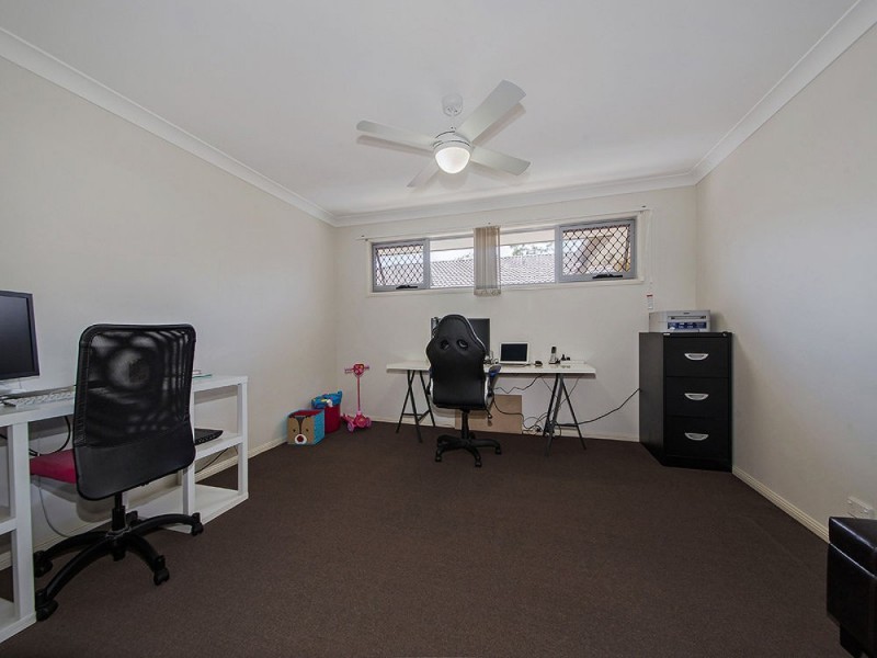 10 Rymera Crescent, Gumdale QLD 4154